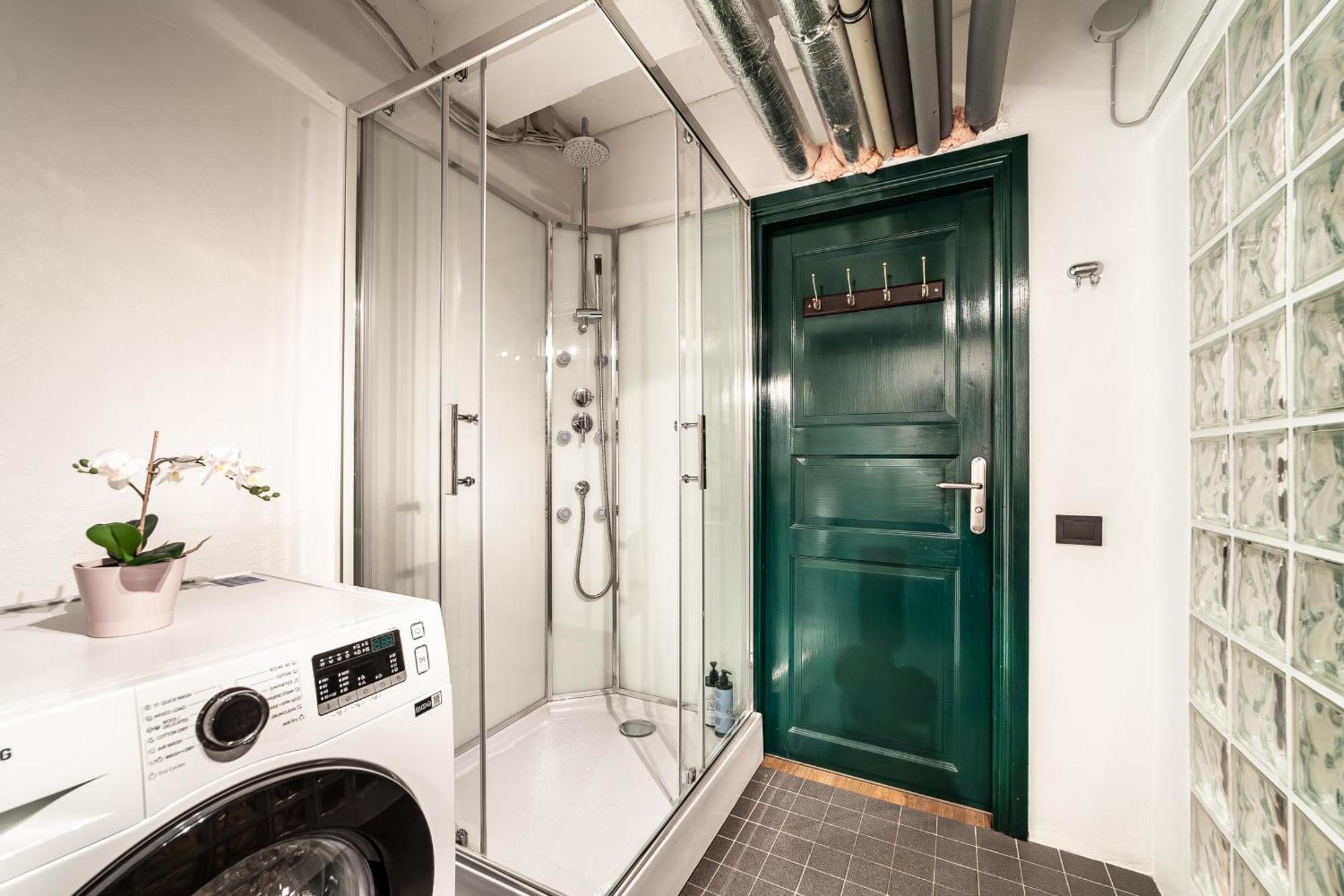 Dana-Entire Apartment Very Quiet And Central 2 Tallinn Ngoại thất bức ảnh